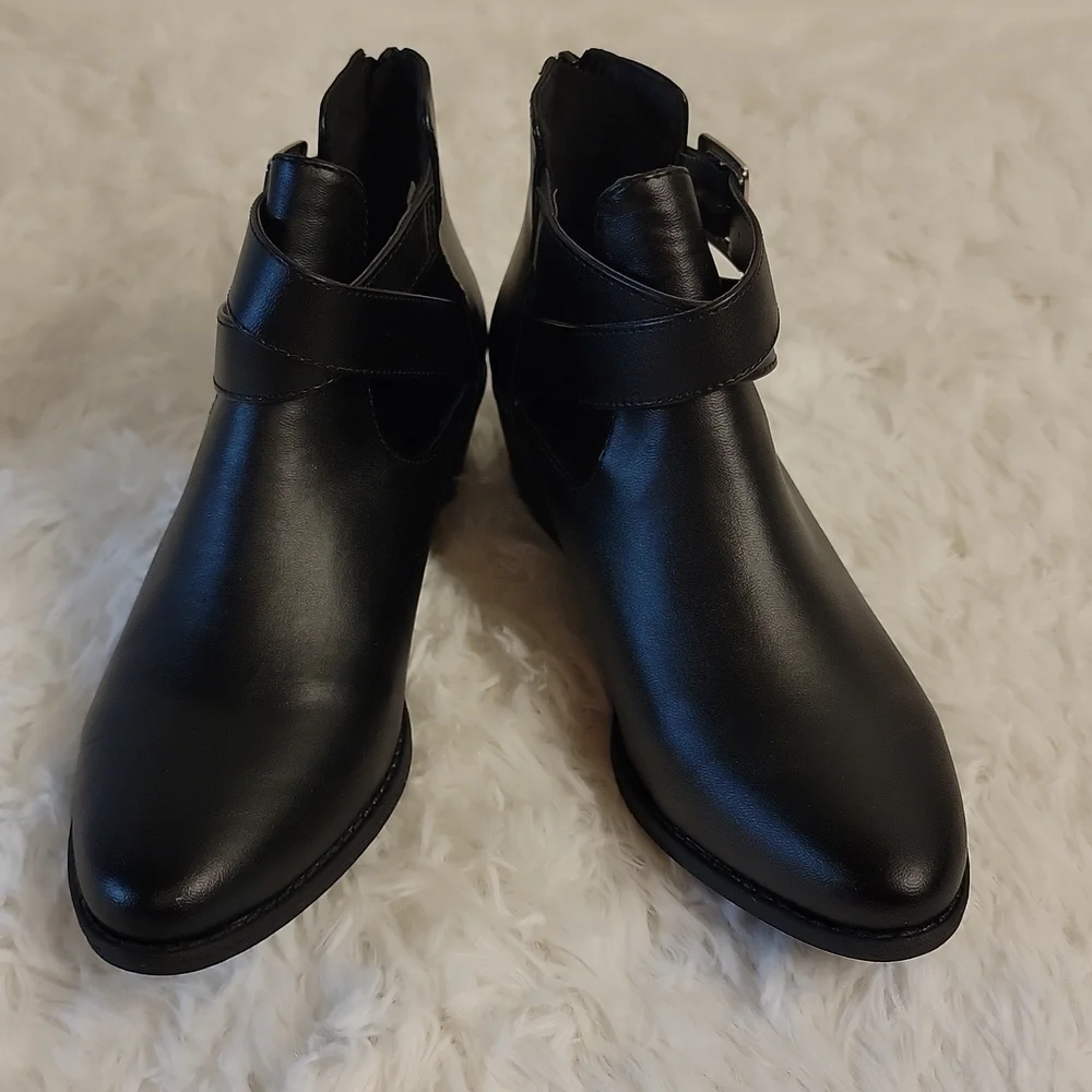 Charlotte Russe Size 6 Ankle Booties With 1.5 Inch Heel NWT